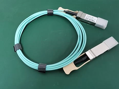 Perché utilizzare il cavo ottico attivo (cavo AOC)?
