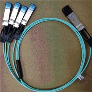 Cavo ottico attivo 40G QSFP {{3}} 4 * 10G SFP+
